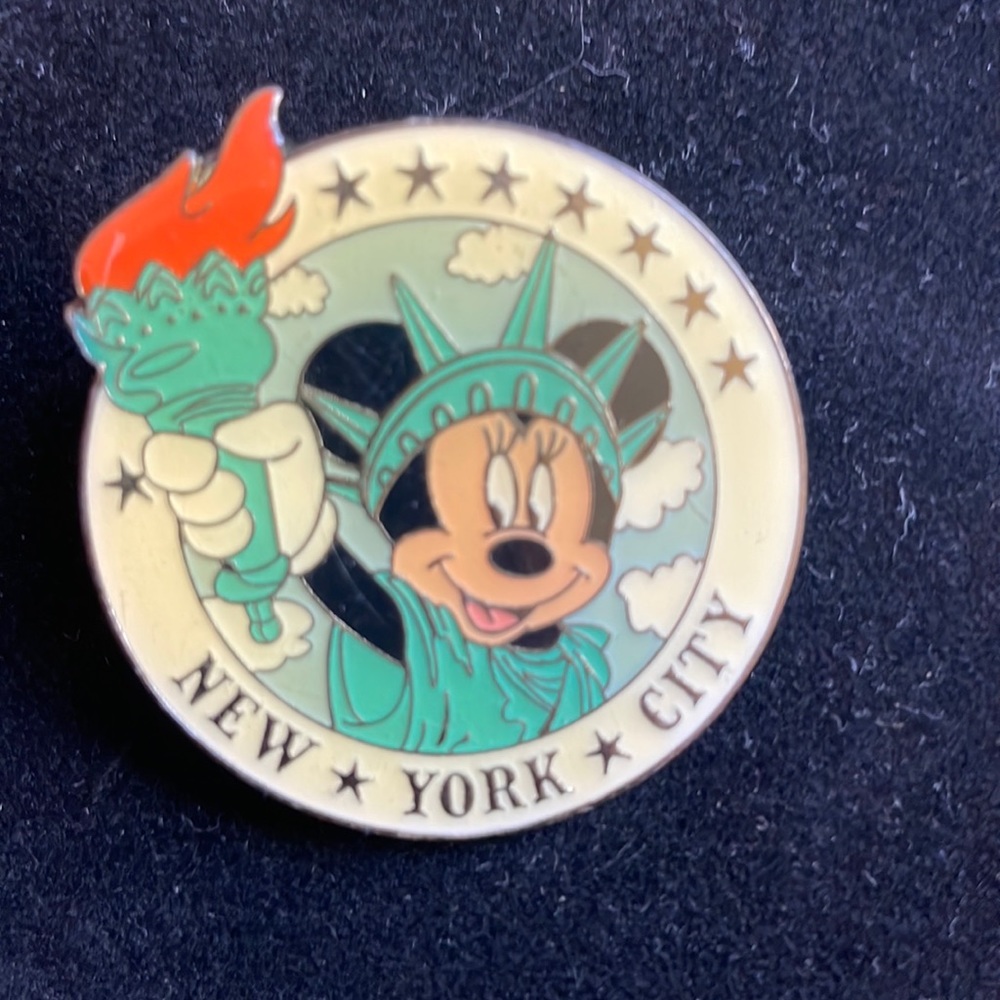 mickeymouse/Statue of Liberty New York City pin